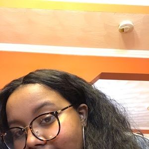 Meet your Posher, Joy